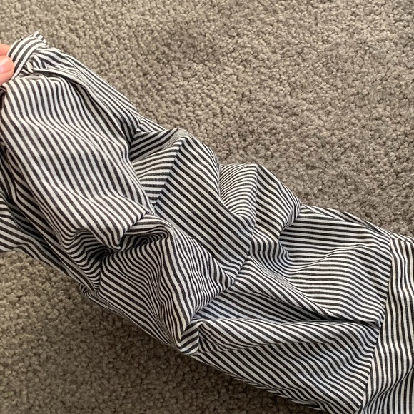 Essue Work & Outings Blouse - Picture 4 of 7